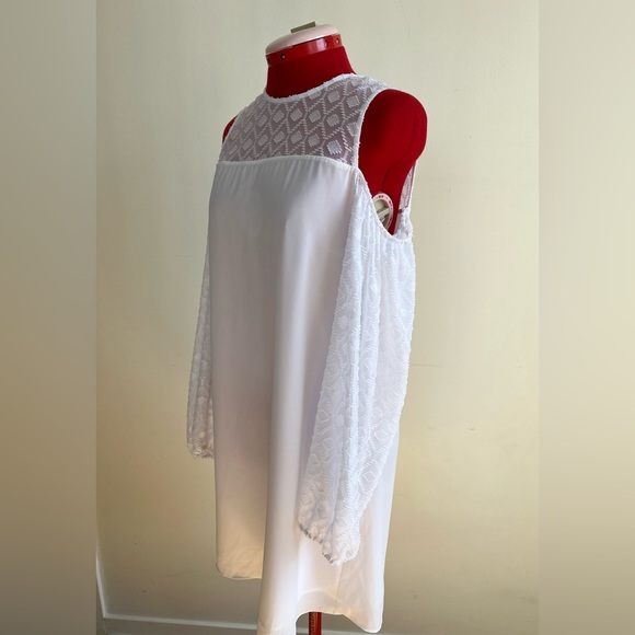 BCBGMAXAZRIA Cherie Cold Shoulder Dress - Picture 4 of 8